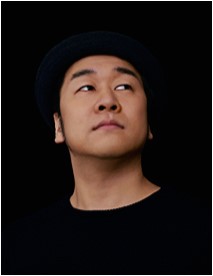 佐藤信長、山田ジェームス武らが出演　“客席”が舞台の短編ドラマ『F列23番の男』が配信決定 イメージ画像