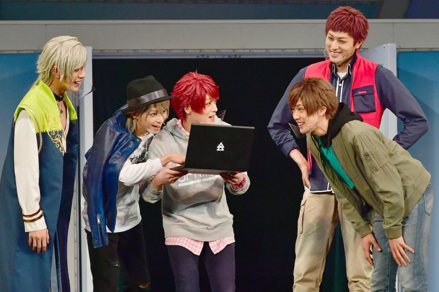MANKAI STAGE『A3!』〜WINTER 2021〜開幕、舞台写真＆キャストコメントが到着 イメージ画像