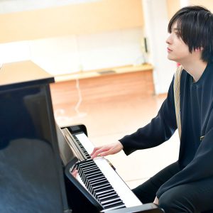 山本一慶「心に残っている“何か”を見つけたい」　音楽劇『星の王子さま』でピアノとともに寄り添って… イメージ画像