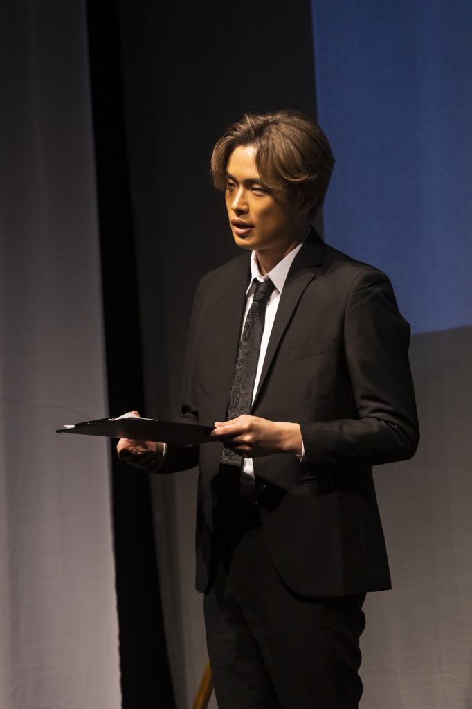 狩野翔・山谷祥生・小西成弥ら出演、朗読劇『恋と嘘』開幕　舞台写真が解禁 イメージ画像